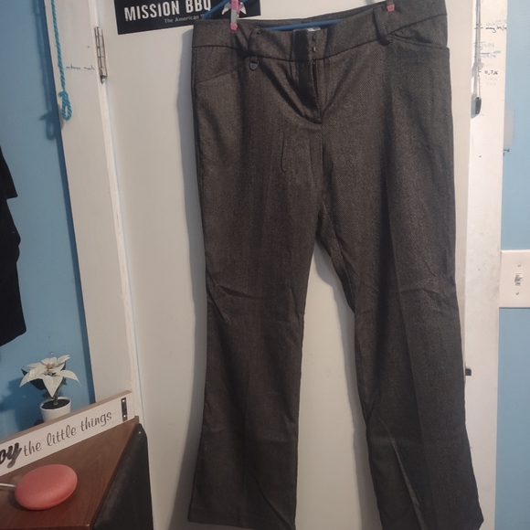 Dress pants - Picture 4 of 6